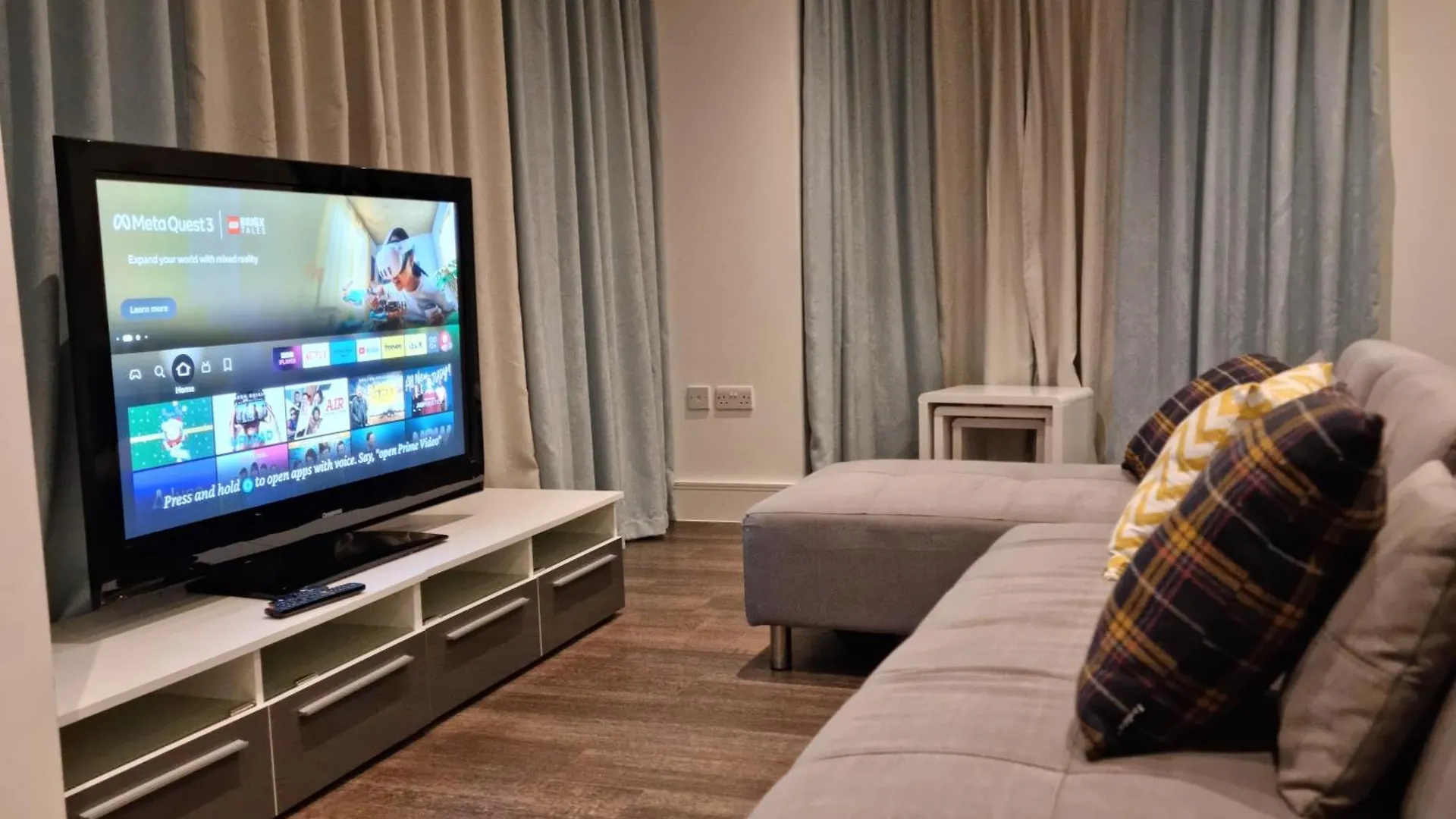 Charming & Large 1-Bedroom In The Heart Of Londres Apartamento