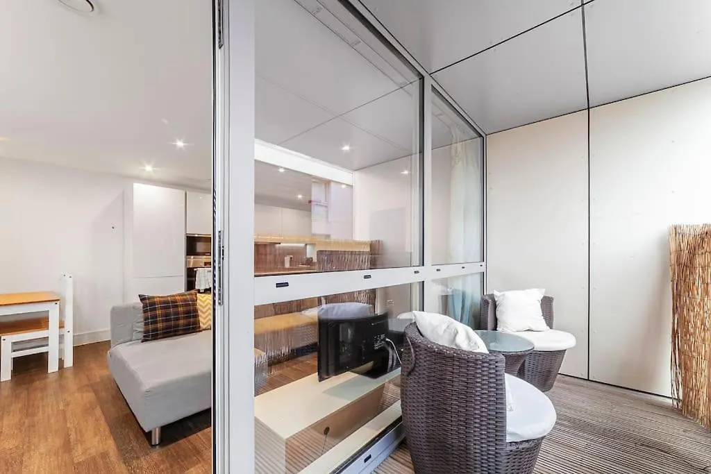 Charming & Large 1-Bedroom In The Heart Of London