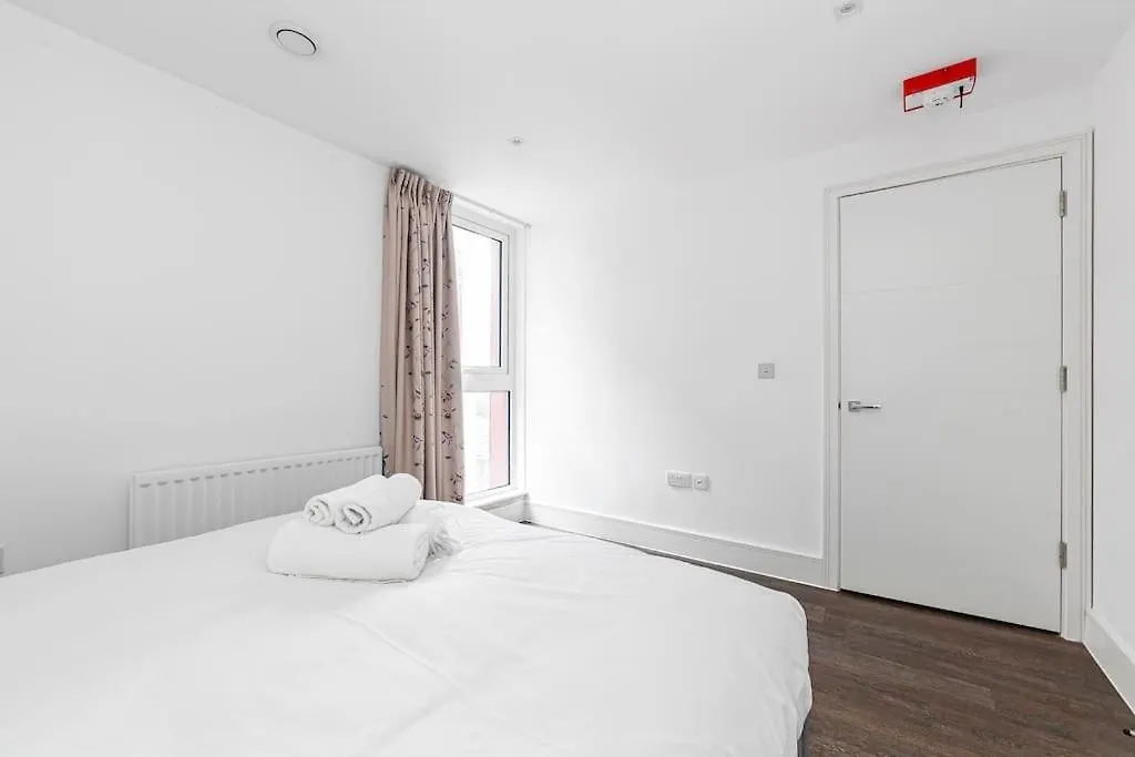 Apartamento Charming & Large 1-Bedroom In The Heart Of Londres