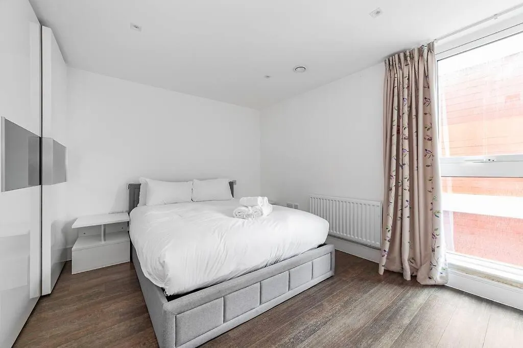 Charming & Large 1-Bedroom In The Heart Of Londres 0*,  Reino Unido